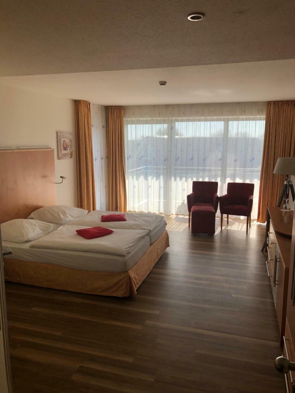 Nordseehotel Benser Hof Am Hafen Bensersiel Dış mekan fotoğraf