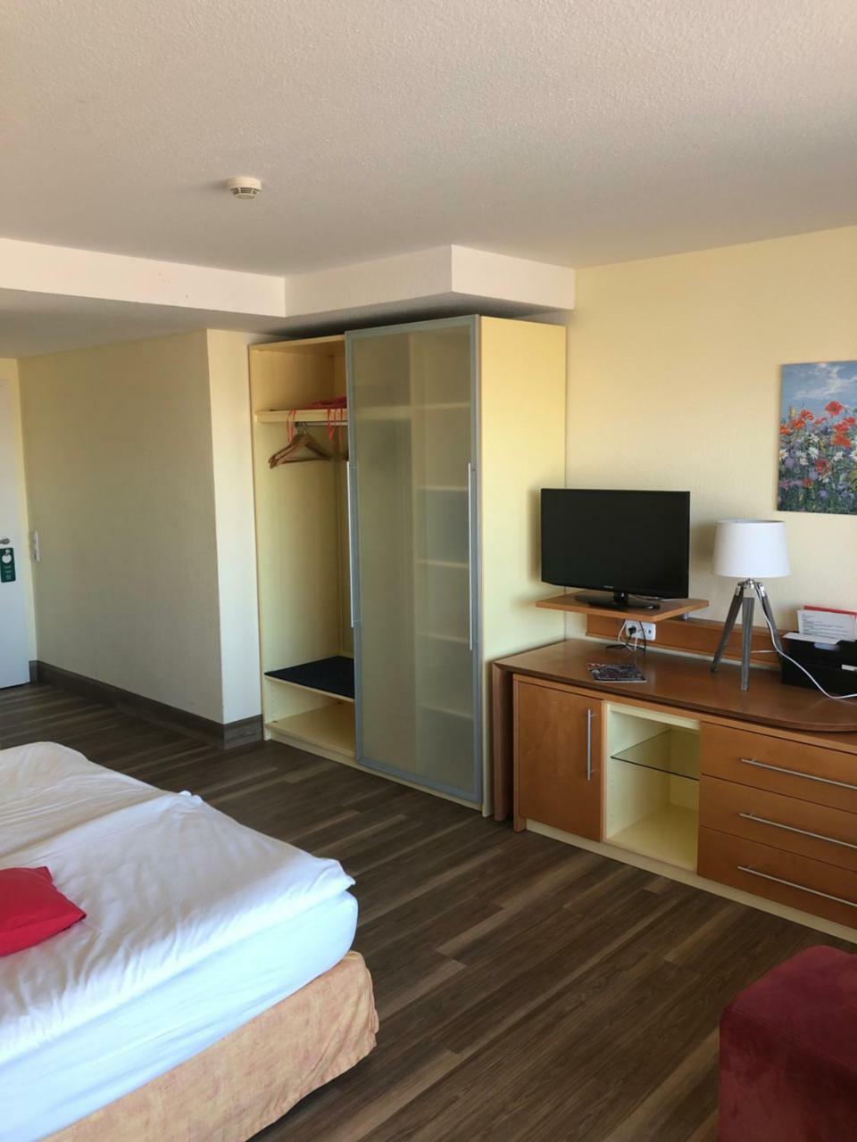 Nordseehotel Benser Hof Am Hafen Bensersiel Dış mekan fotoğraf